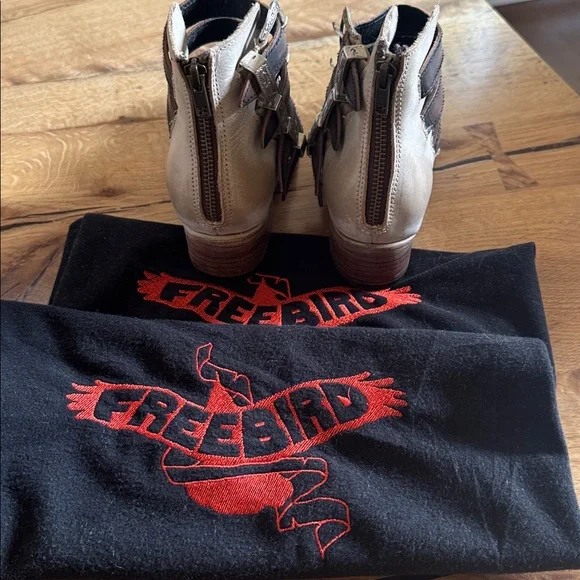 Freebird by Steven “Scarlett” multi-strap leather boots in Ice - Size 6 - Picture 7 of 8